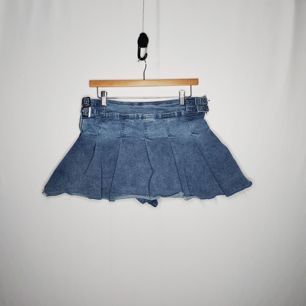 Charlotte Russe Pleated Denim Mini Skort Skirt Medium Blue Straight Buckle...